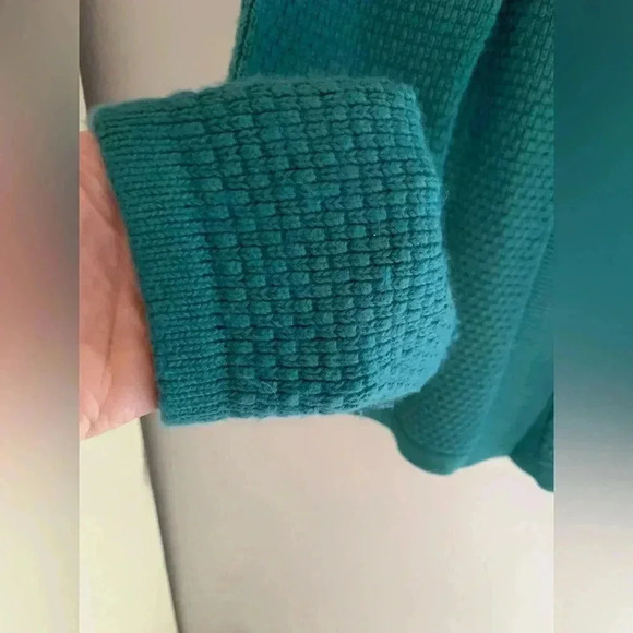 Woman’s L.L.Bean Teal Waffle Knit Button Up Long Sleeve Chunky Cardigan Size M - Picture 4 of 10